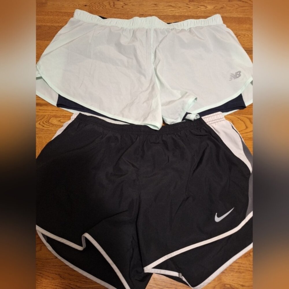 Nike Black and White Athletic Shoes
